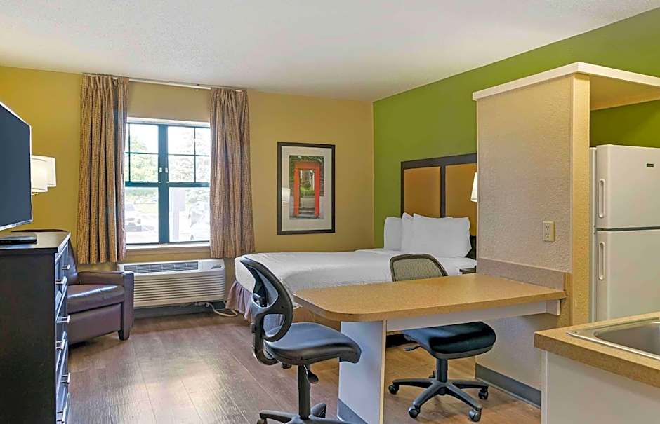 Extended Stay America Suites - Detroit - Madison Heights
