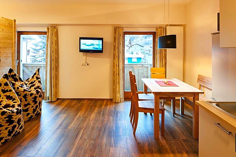 Tirolerhof - Appartementhaus