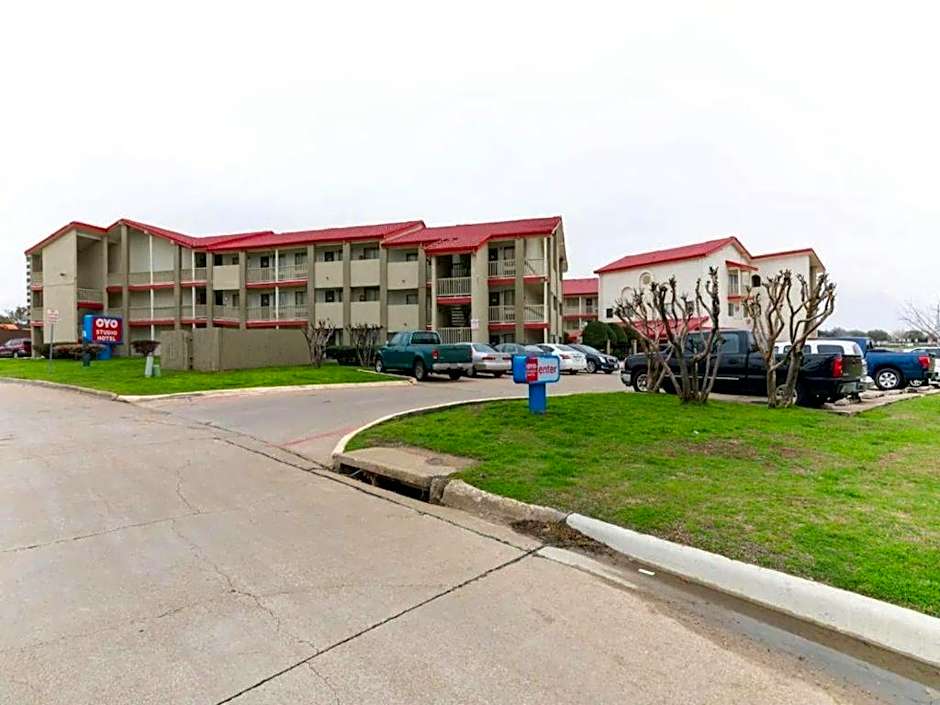 OYO Hotel Irving DFW Airport North