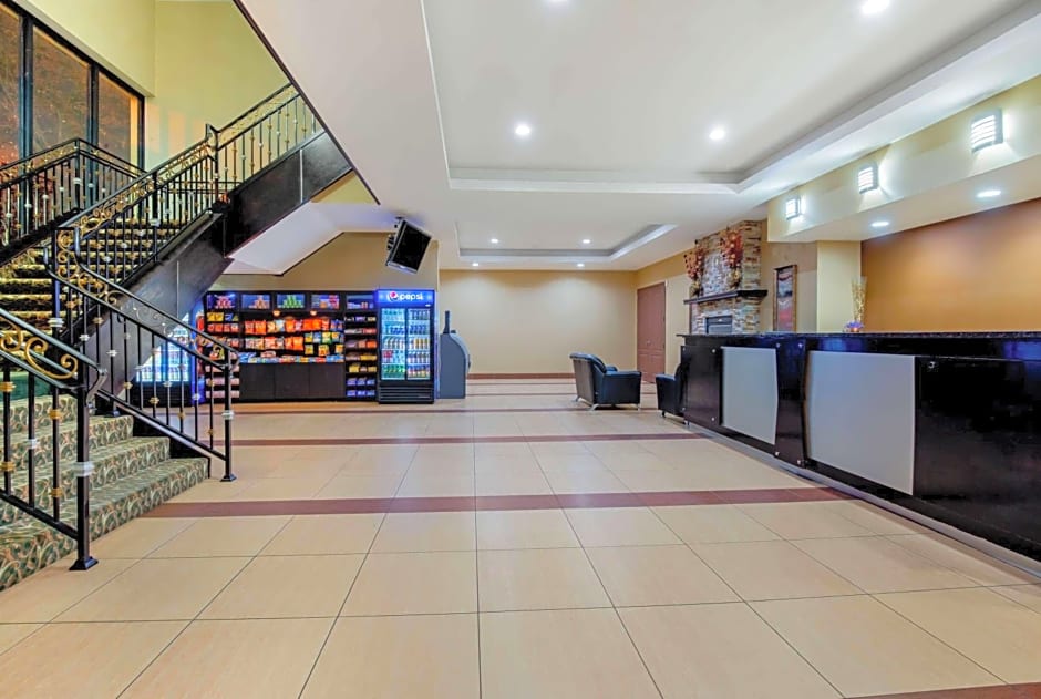 La Quinta Inn by Wyndham West Long Branch