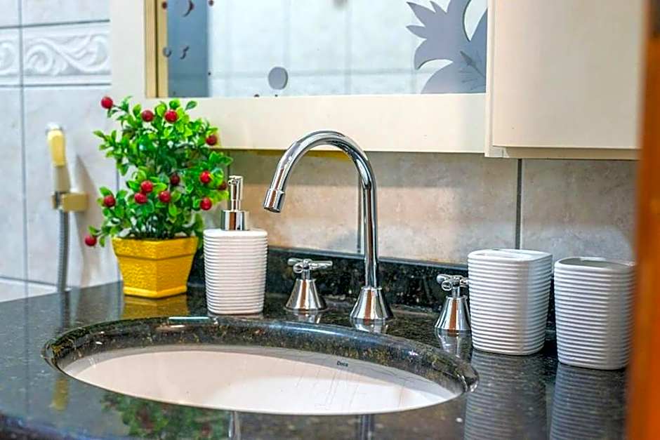 CLTW202 - Apê quadra mar com churasqueira, 2 vagas