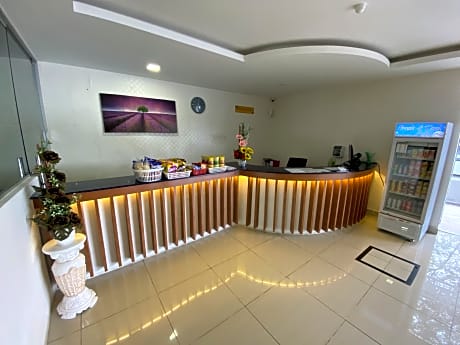 Shobi Hotel Johor Bahru Near CIQ JB by ZUZU