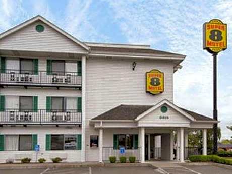 Super 8 by Wyndham Springfield/Eugene