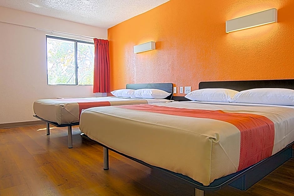 Motel 6-East Brunswick, NJ