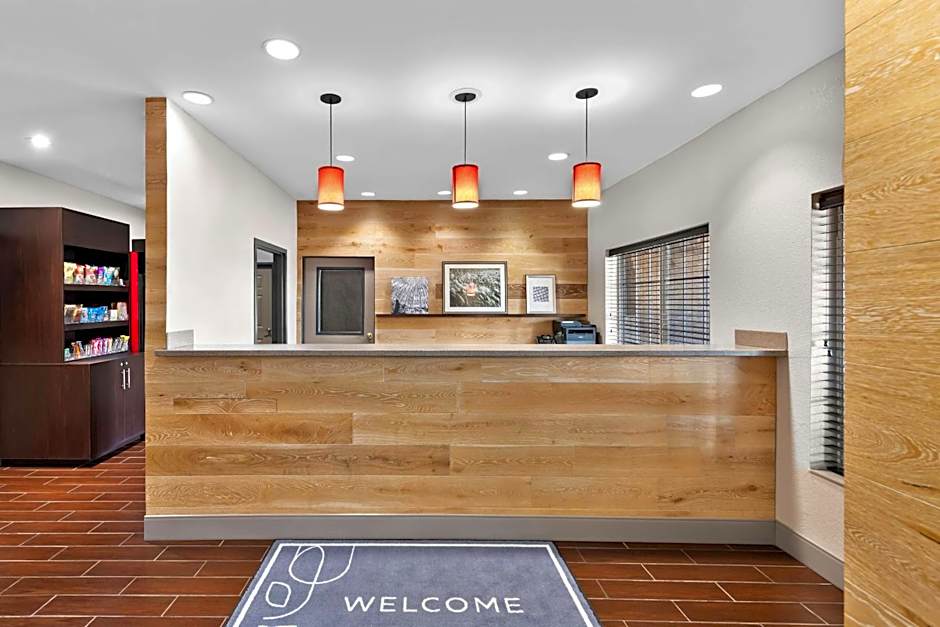 Country Inn & Suites by Radisson, Topeka West, KS