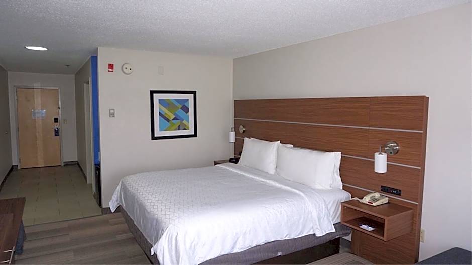 Holiday Inn Express Hotel & Suites Greensboro-East By IHG