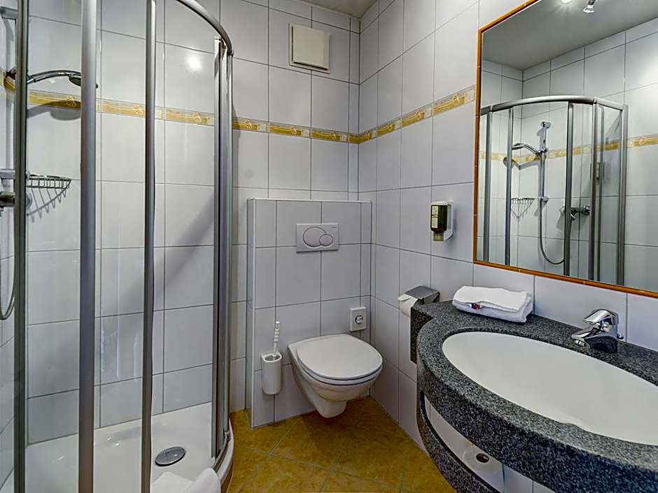 VÖTTER'S HOTEL in Kaprun am Kitzsteinhorn - Skibus direkt