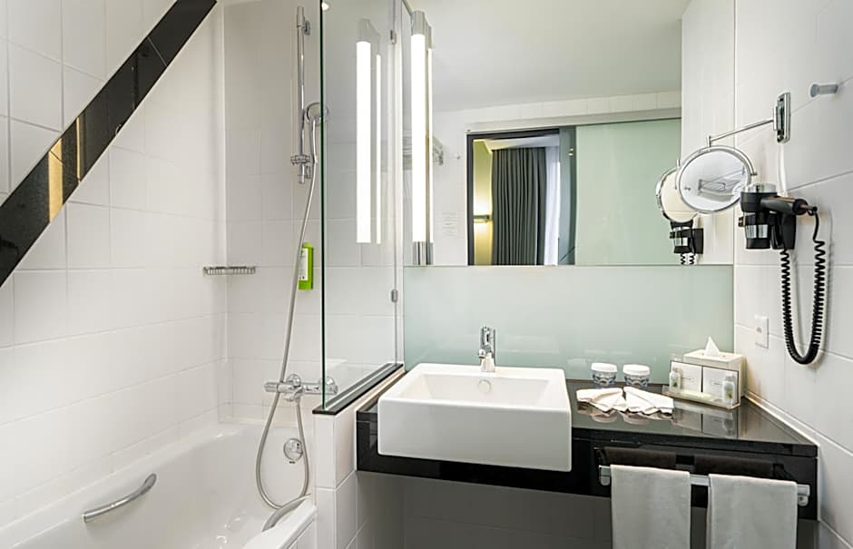Holiday Inn Zurich Messe By IHG