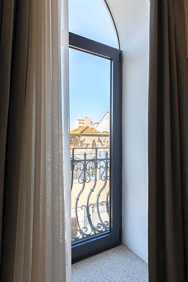 Serra do Pilar Porto Suites