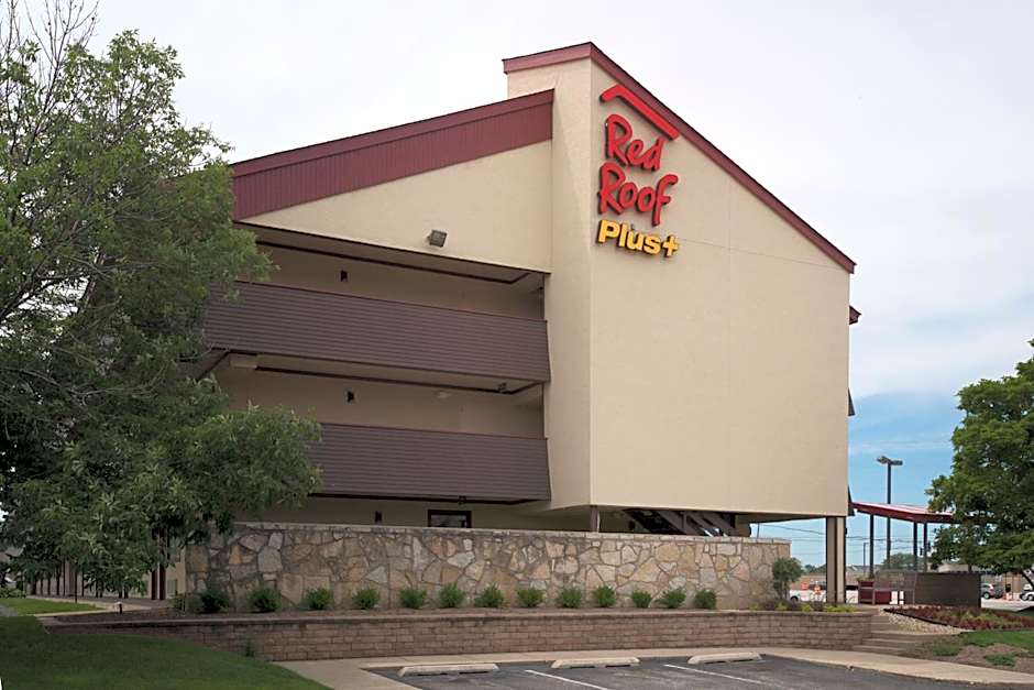 Red Roof Inn PLUS+ Chicago - Naperville
