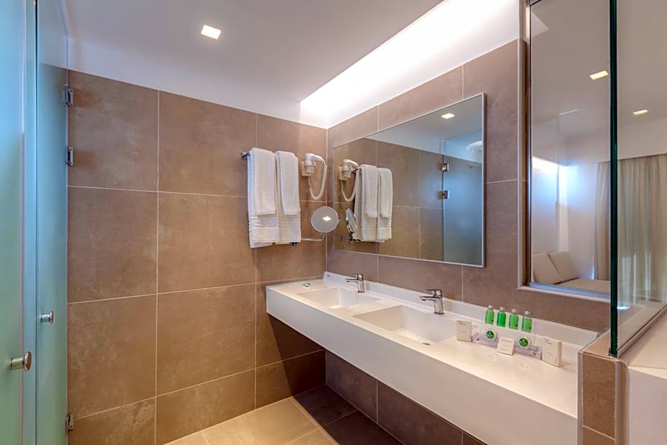 The Aeolos Beach Hotel