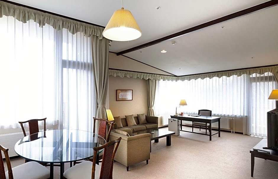 Yatsugatake Kogen Lodge