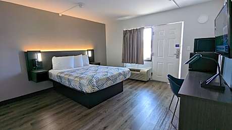 Motel 6-Leominster, MA