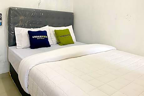 Urbanview Hotel Permata Syariah Garut
