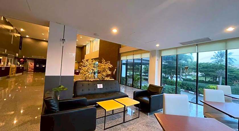S Tara Grand Hotel