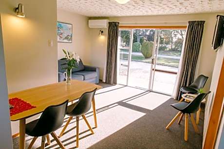 Flaxbourne Motels
