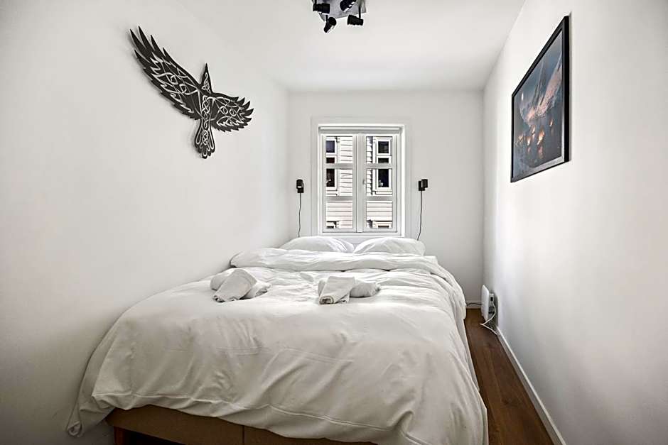 Homerentals Apartments - Behind Bryggen & historic cobblestone streets - 2 Floor renovated from february 2025