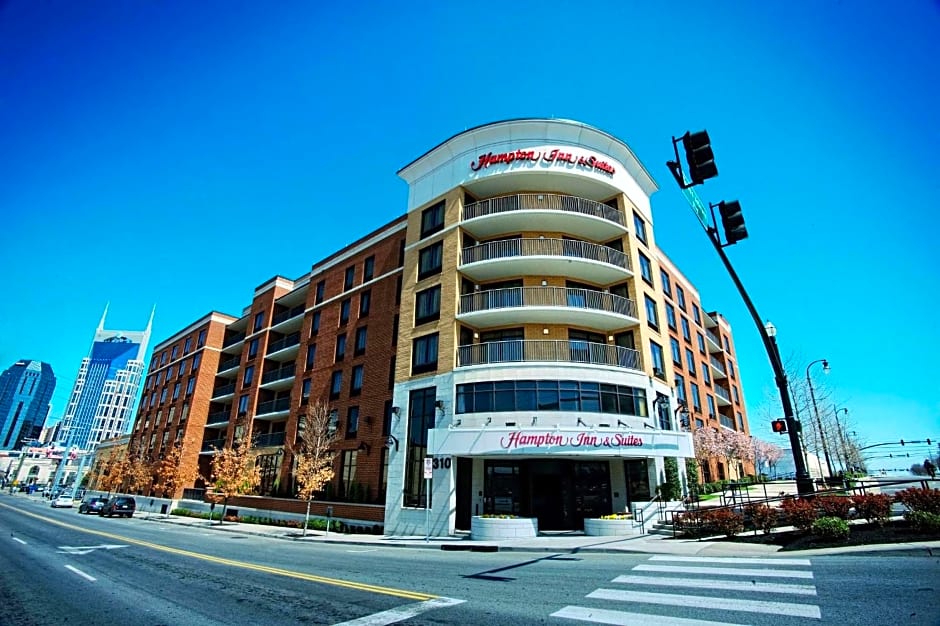 Hampton Inn & Suites Nashville-Downtown