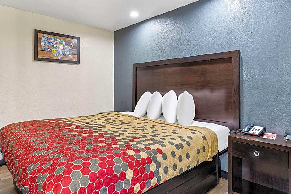 Econo Lodge Akron Copley Northwest