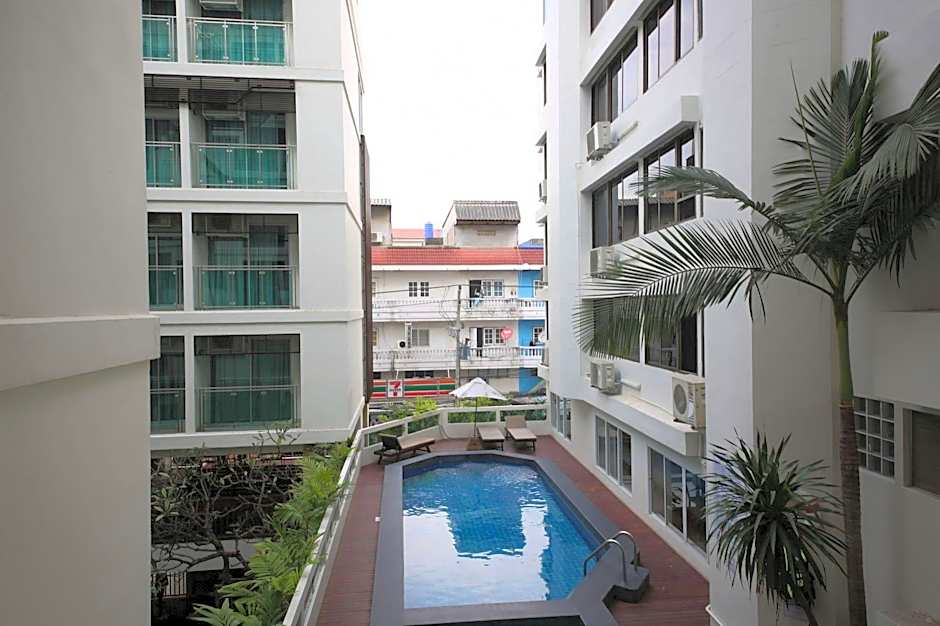 Sunshine Hotel & Residences