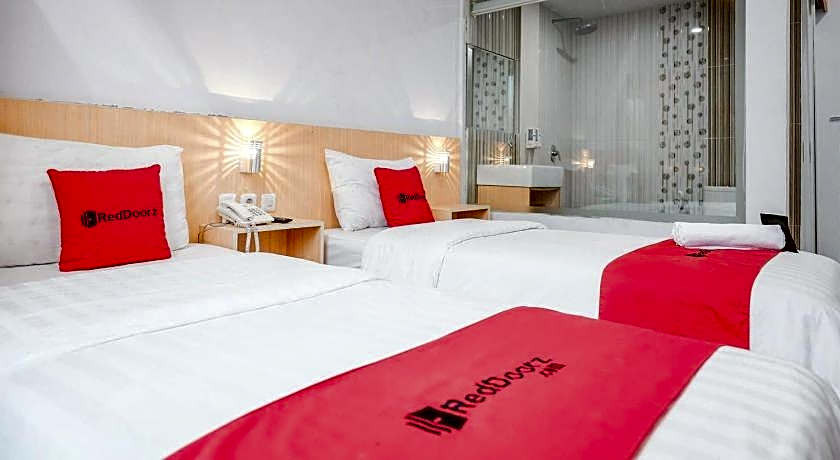 T-One Hotel