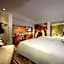 Novotel Zhengzhou Convention Centre Hotel