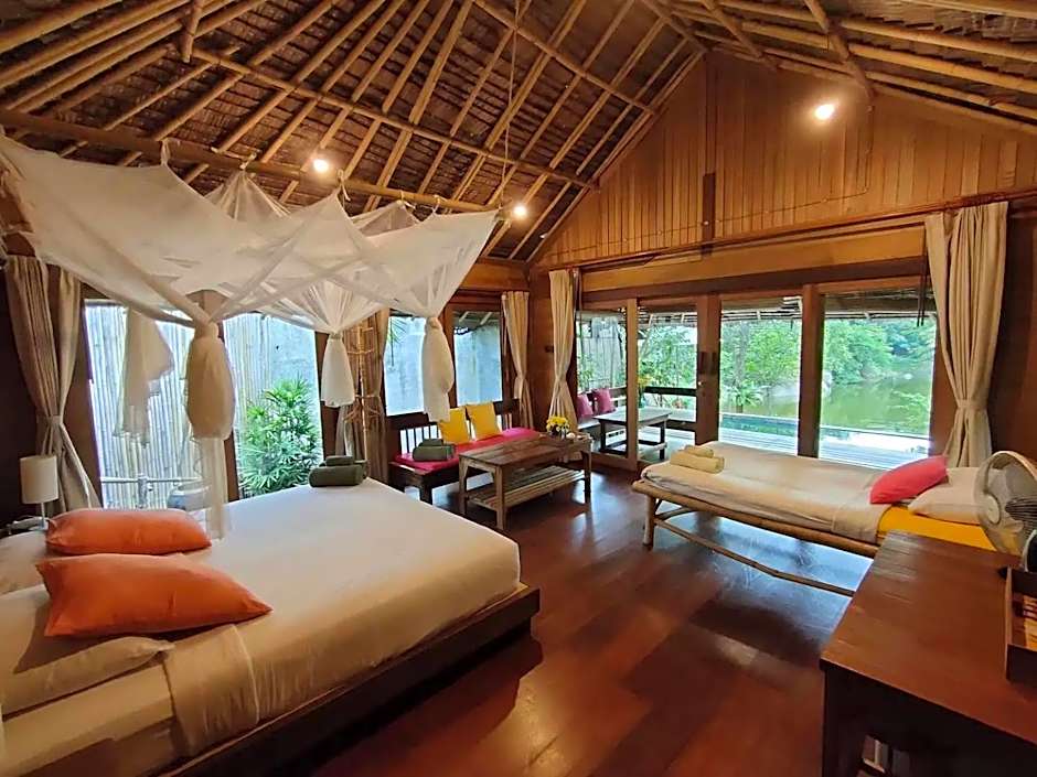Photo 1 of 19 of Villa, Waterfront
