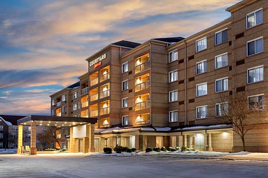 Courtyard by Marriott Cleveland Airport South
