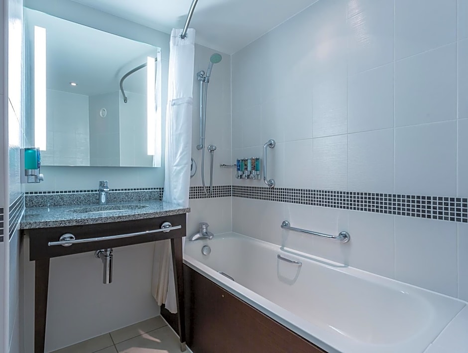 Hampton By Hilton Exeter Airport