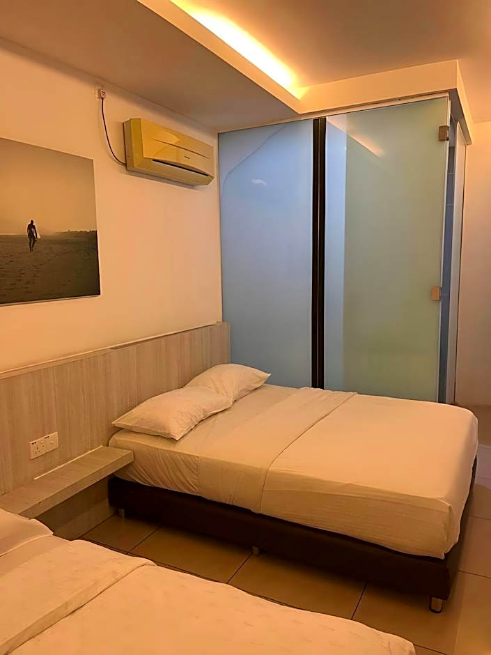 Coastline Hotel