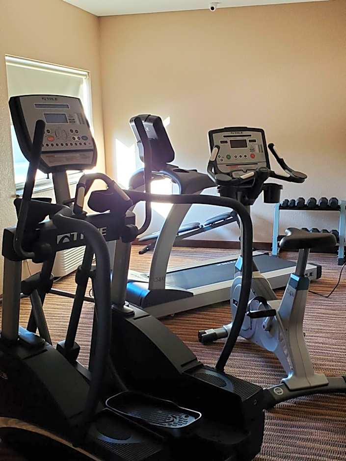 Cobblestone Inn & Suites - Clarion