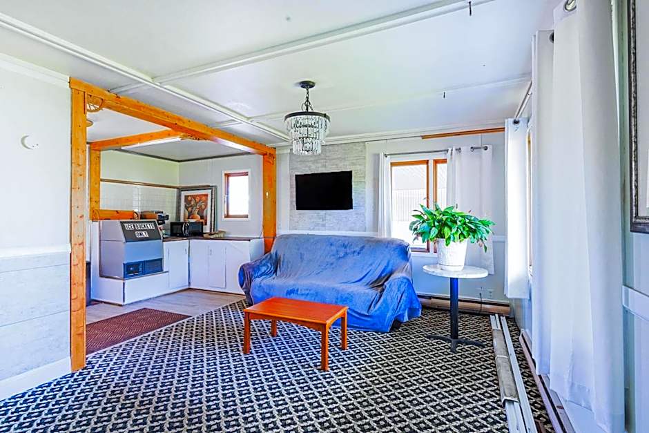 Country Hearth Inn & Suites By OYO Sturgis