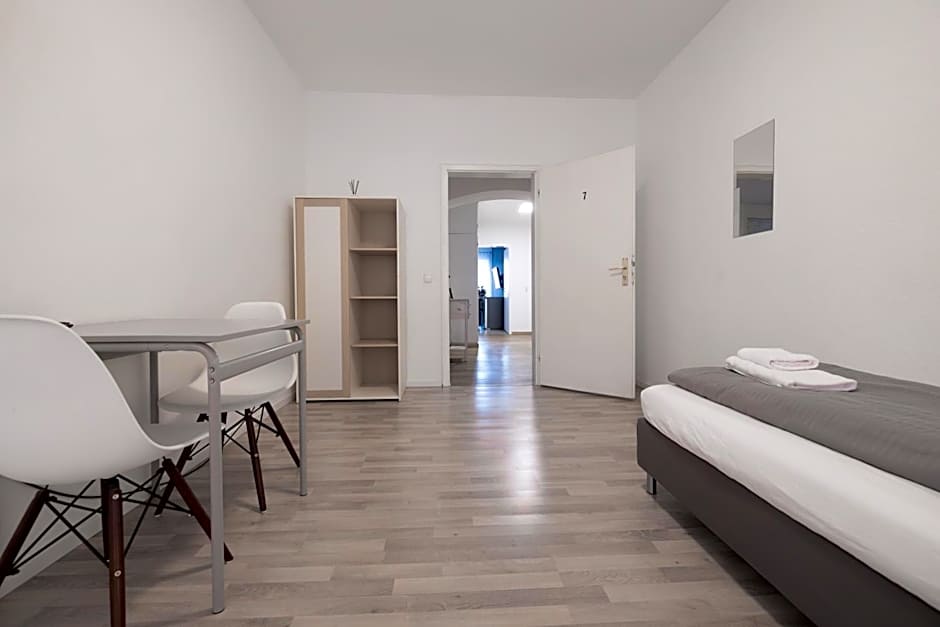 Foto 1 dari 5 — Single Room