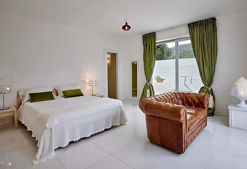 Photo 1 of 6 of Suite, Sea View