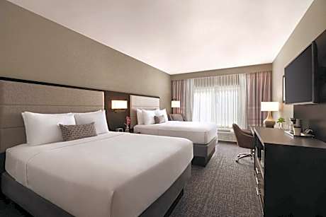 2 Queen Beds, Nonsmoking, Accessible