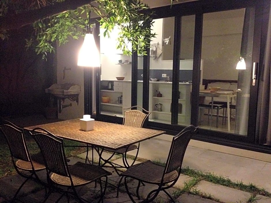 Nel Giardino Degli Agrumi – Palermo, CA