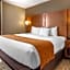 Comfort Suites Bethlehem Near Lehigh University and LVI Airport
