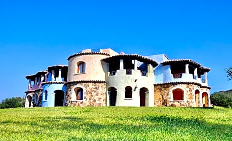 Residence with private beach in Marinella