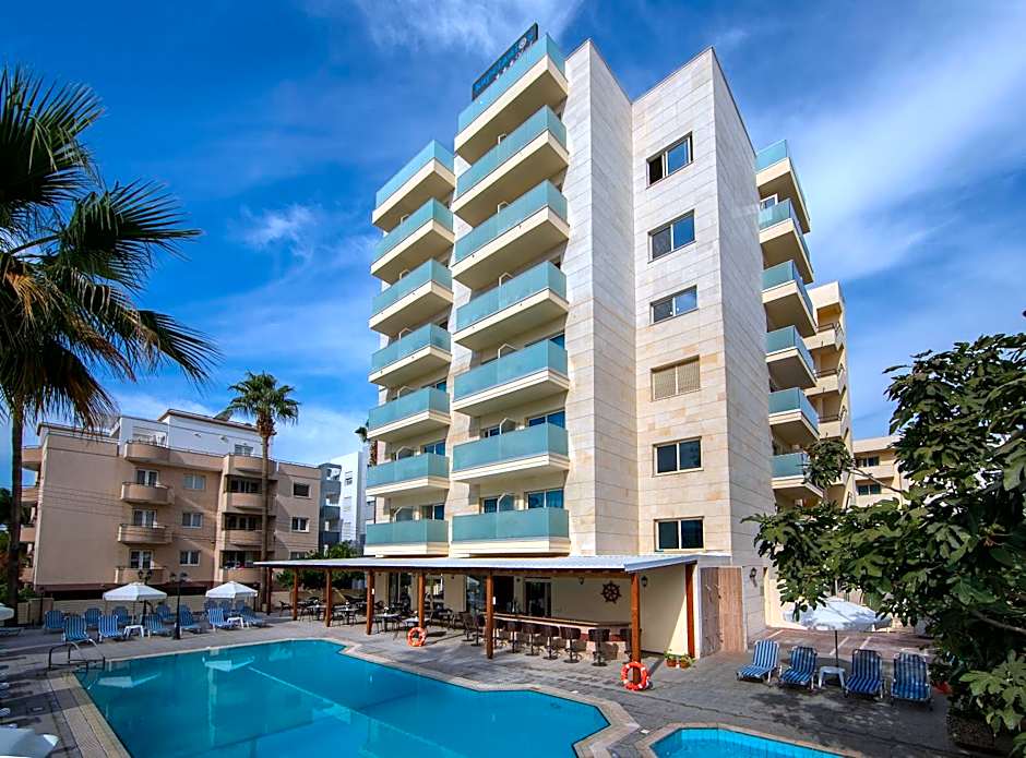Kapetanios Limassol Hotel