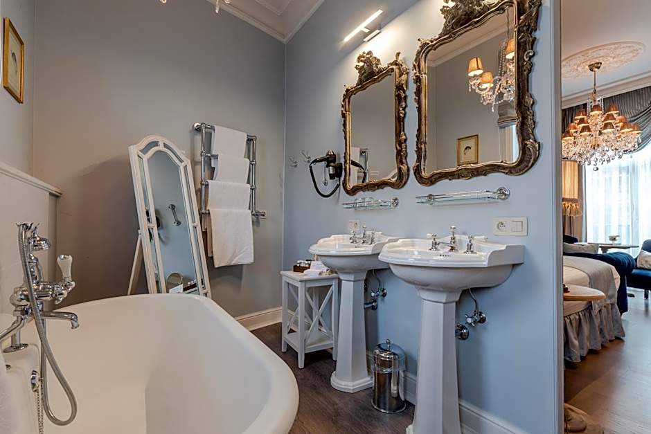 Hotel De Castillion - Small elegant hotel