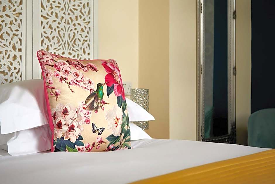 The Royal Adelaide Hotel