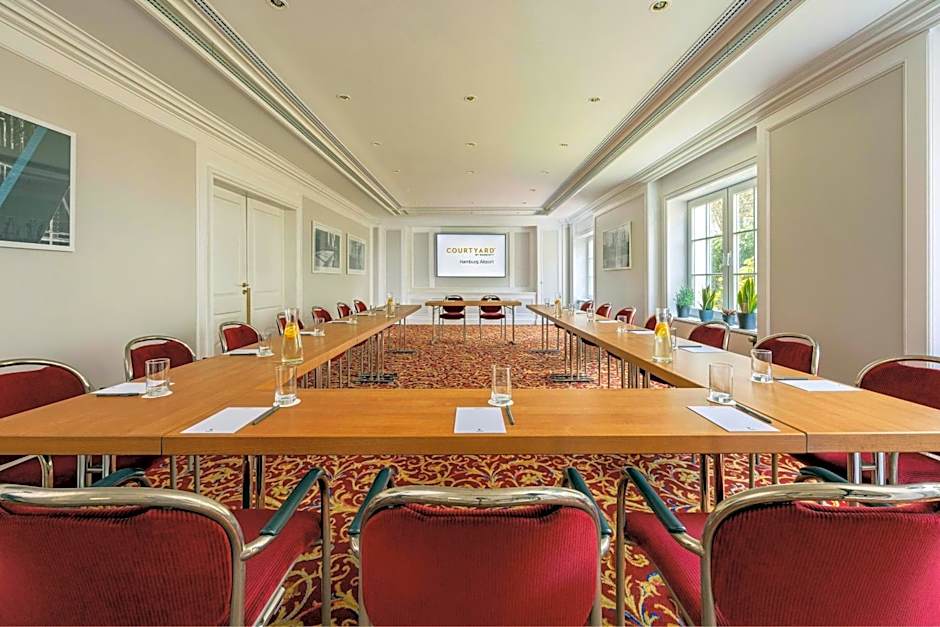 Courtyard by Marriott Hamburg Airport