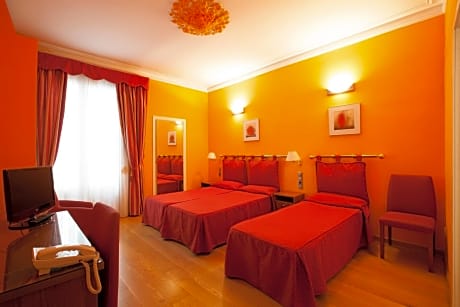 Twin Room with Extra Bed