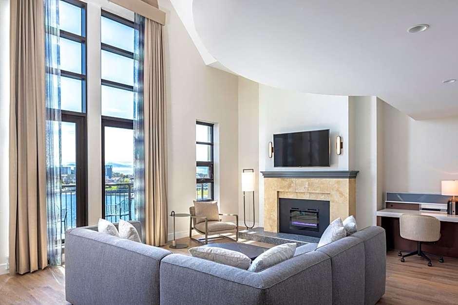 Delta Hotels by Marriott Victoria Ocean Pointe Resort