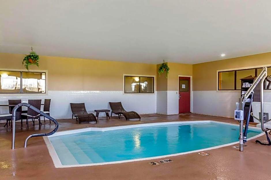 Comfort Suites Plainview