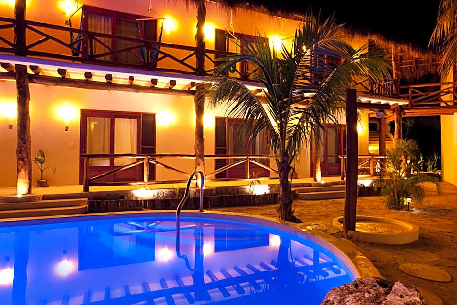 Casa Iguana Holbox - Beachfront Hotel
