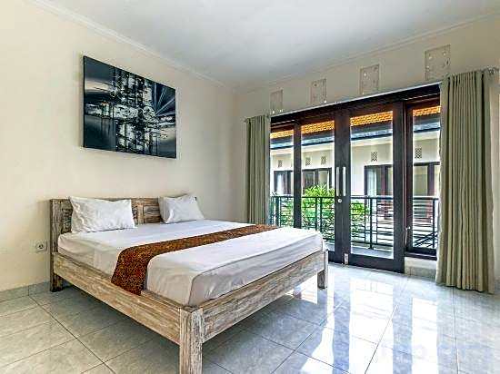 Azalea Homestay & Villa
