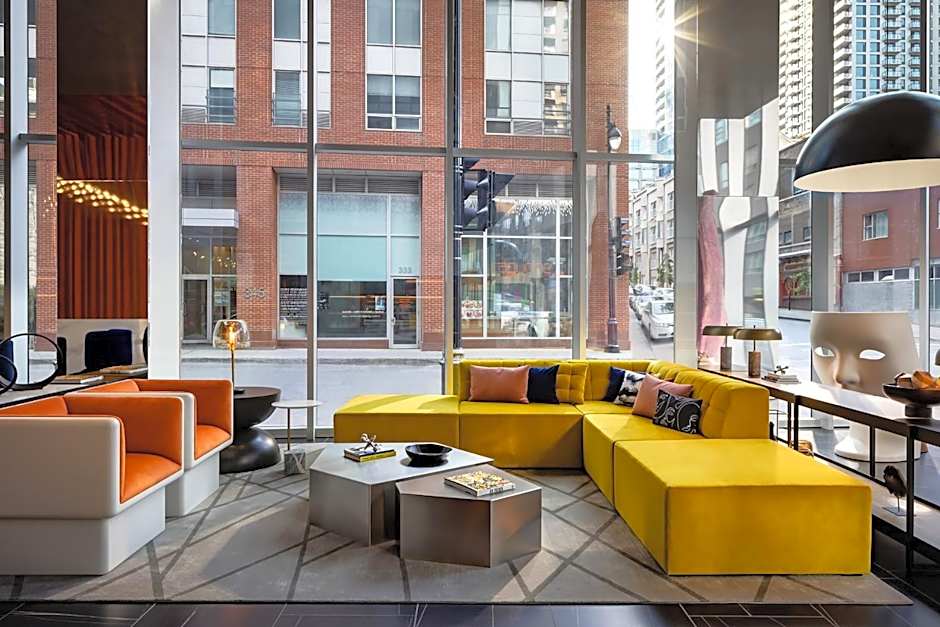 Humaniti Hotel Montreal, Autograph Collection