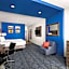 La Quinta Inn & Suites by Wyndham Denton - University Drive