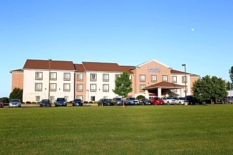 Comfort Inn & Suites Grinnell near I-80